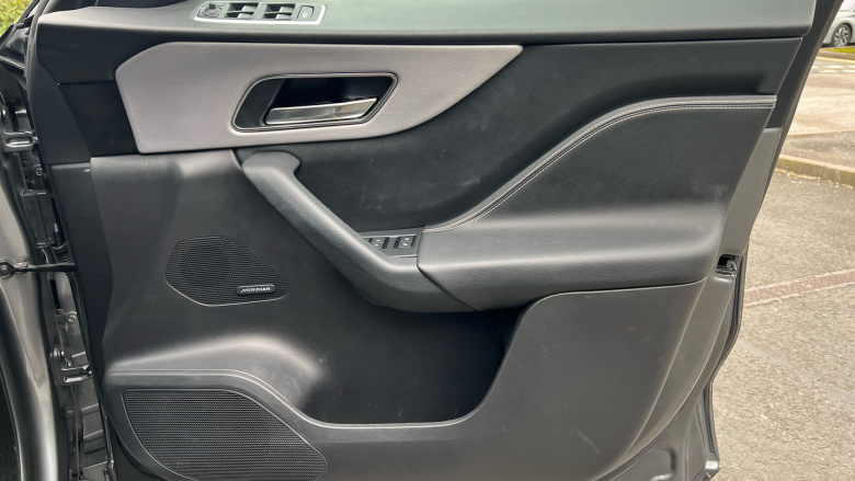 Jaguar F-Pace 2.0d [240] R-Sport 5dr Auto AWD Diesel Estate